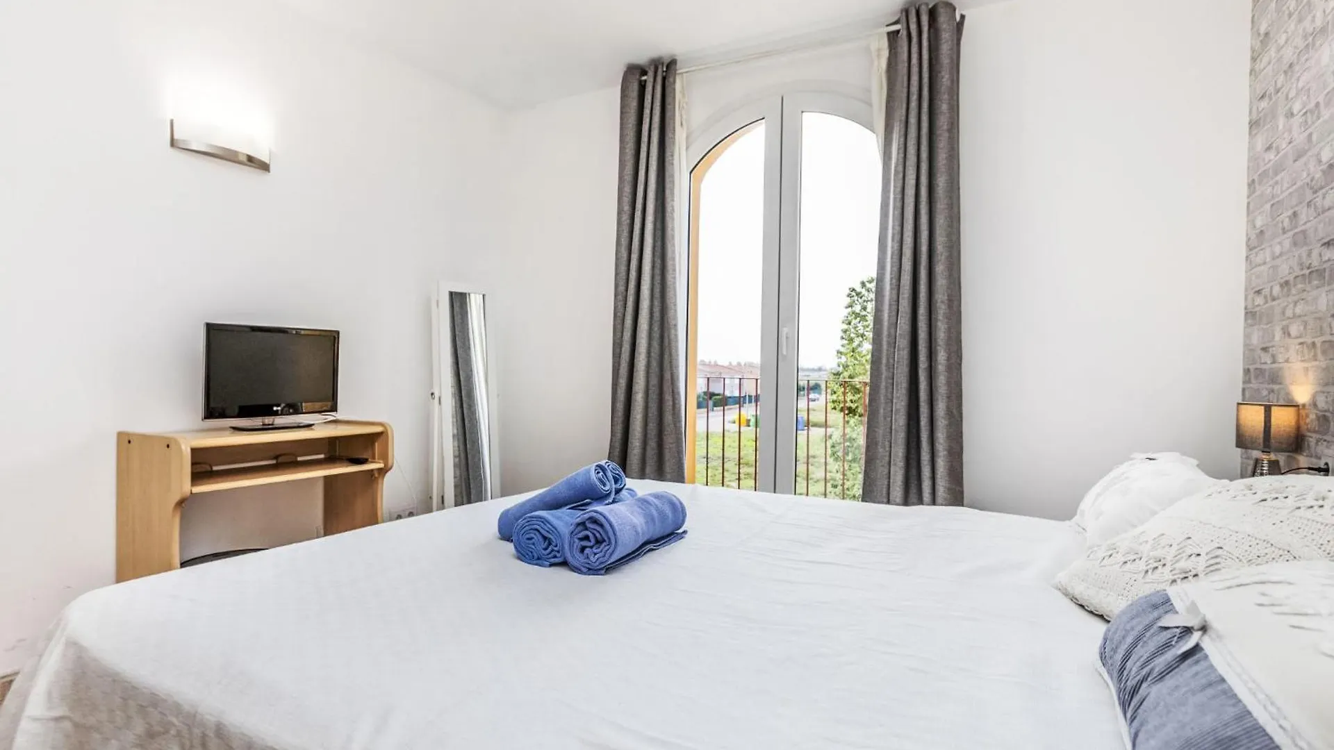 Apartment Rodoreda By Interhome Miami Playa Spain